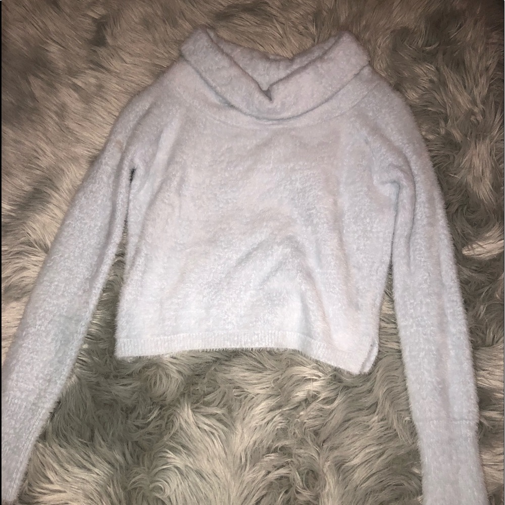 Forever 21 fuzzy light blue crop top